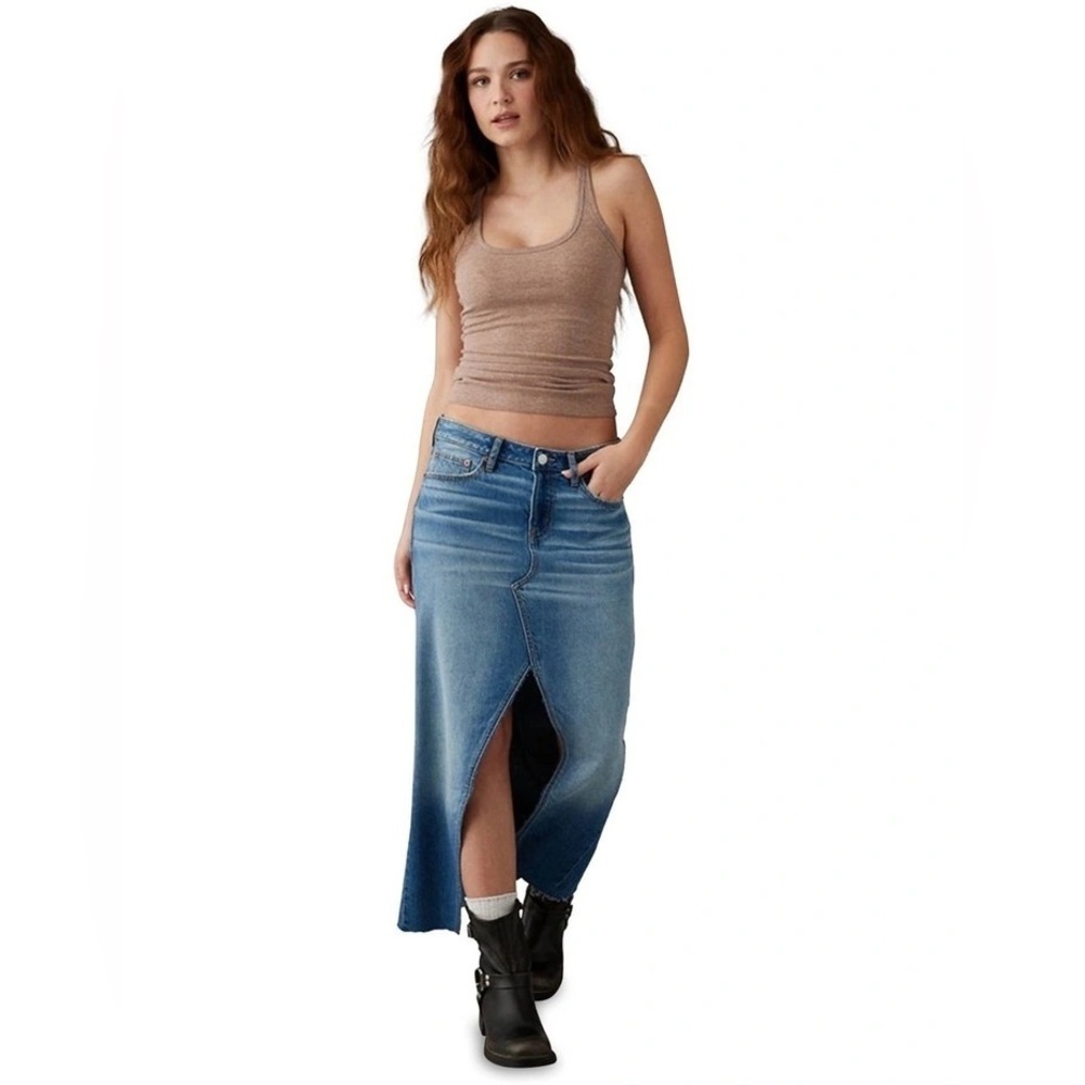 American Eagle Low-Rise Denim Maxi Skirt in Blue with front slit 90% Cotton